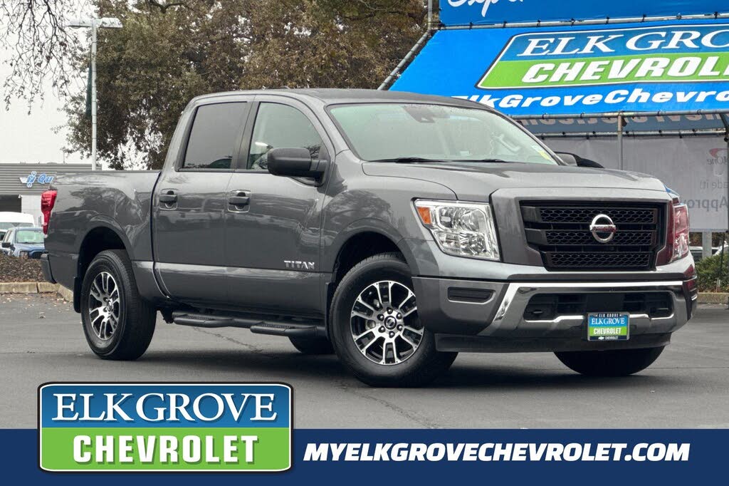 2022 Nissan Titan SV Crew Cab 4WD