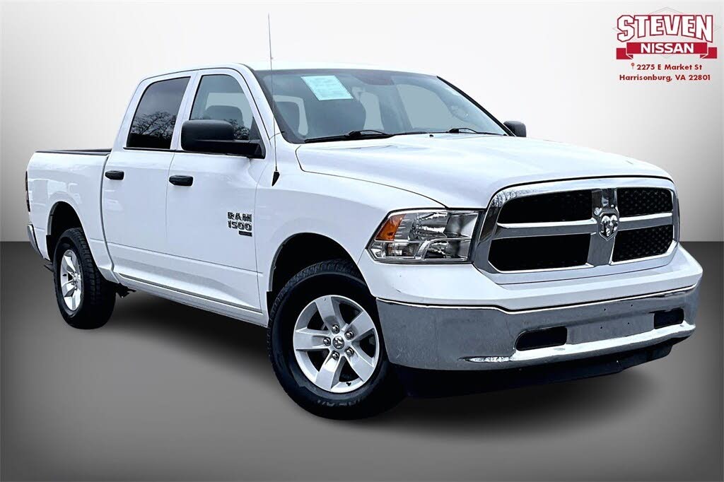 2022 RAM 1500 Classic SLT Crew Cab 4WD