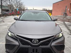 Toyota Camry SE FWD