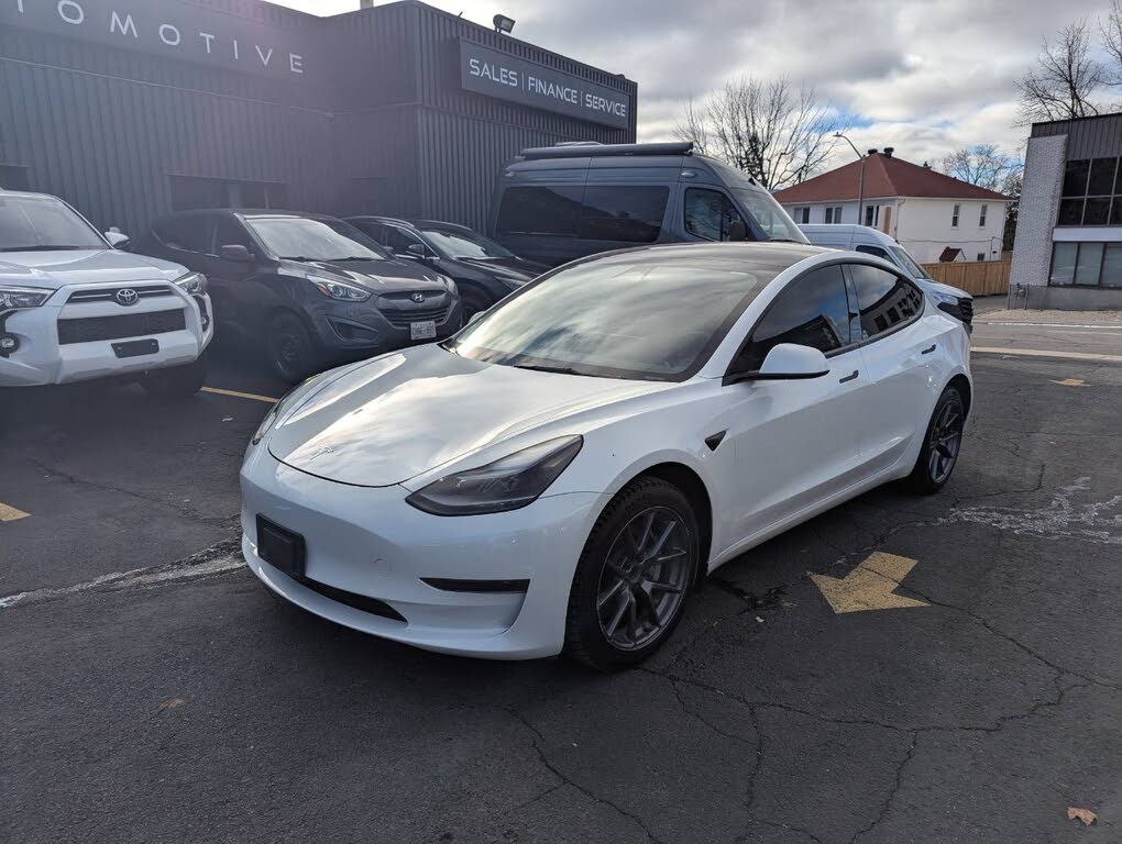 2023 Tesla Model 3 RWD