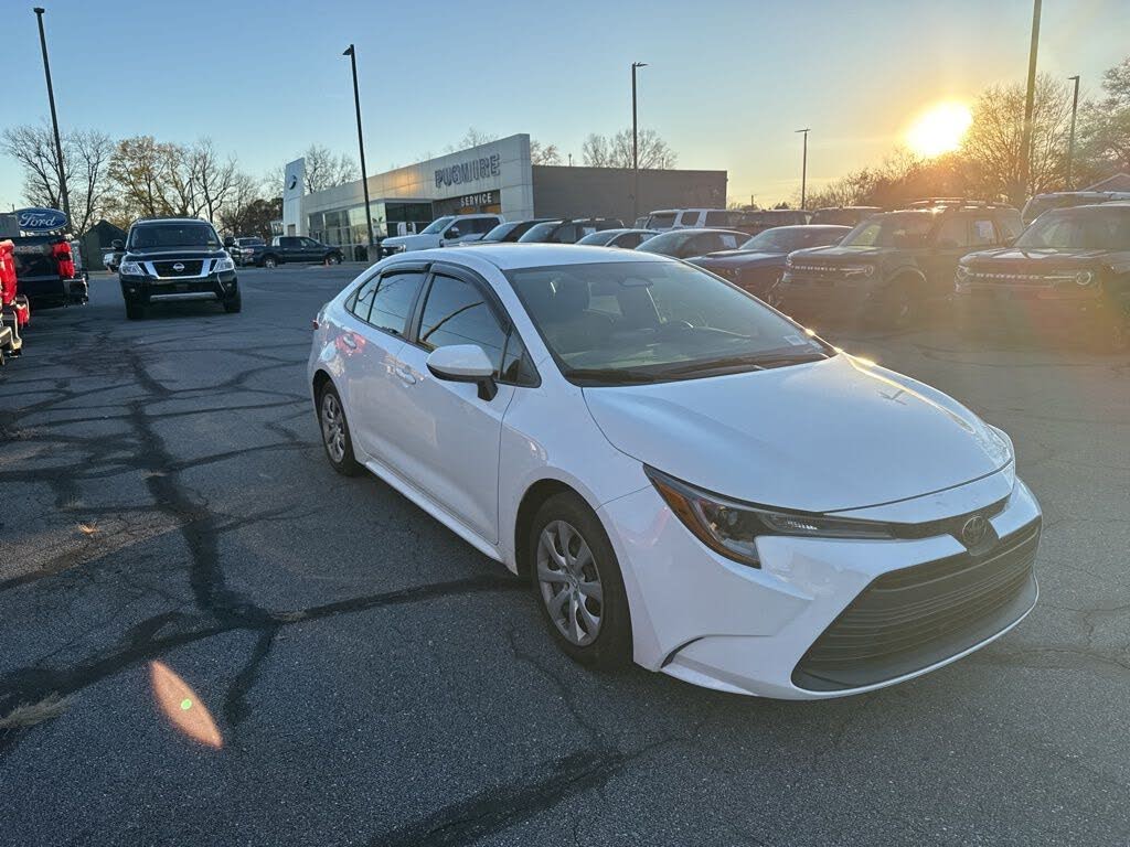 2023 Toyota Corolla LE FWD
