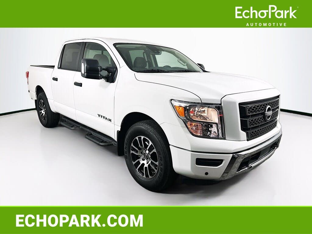 2024 Nissan Titan SV Crew Cab RWD
