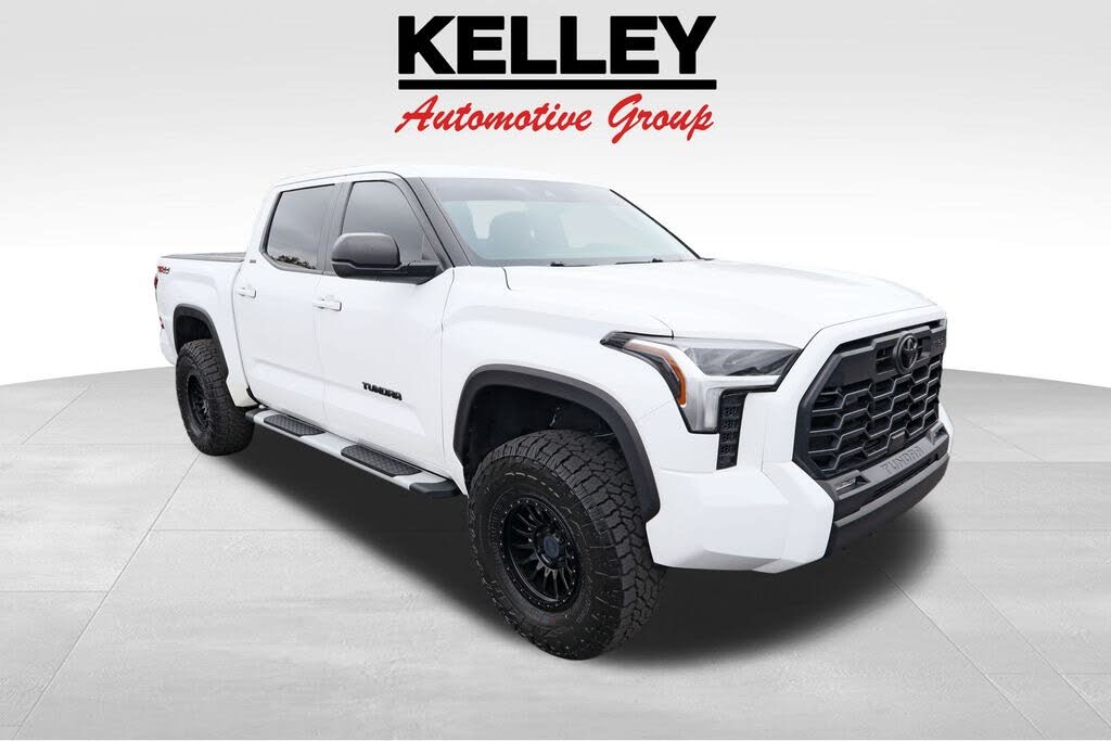 2024 Toyota Tundra SR5 CrewMax Cab 4WD