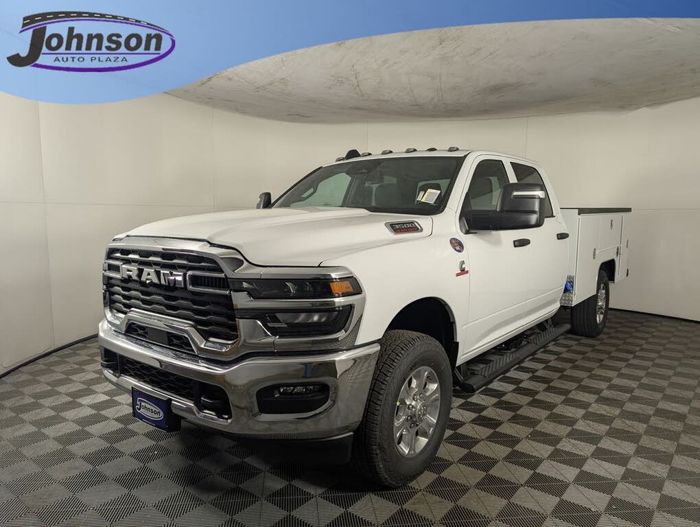 2026 RAM 3500 Chassis Tradesman Crew Cab LB 4WD