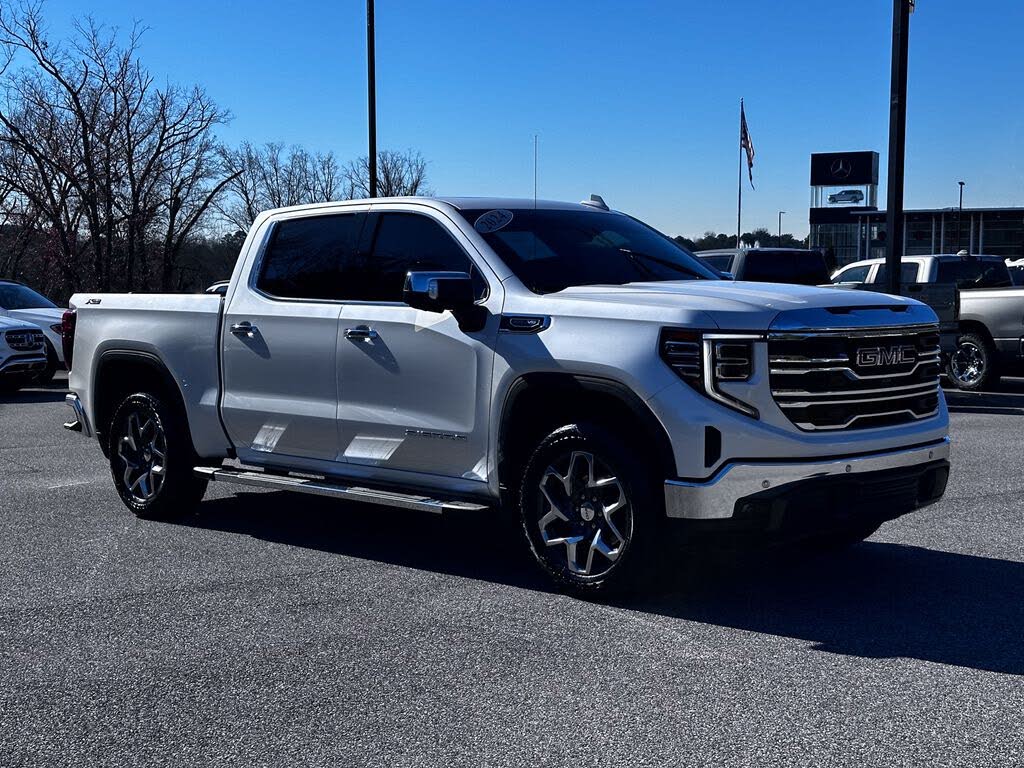 2024 GMC Sierra 1500 SLT Crew Cab 4WD