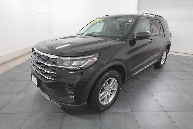 2025 Ford Explorer Active AWD