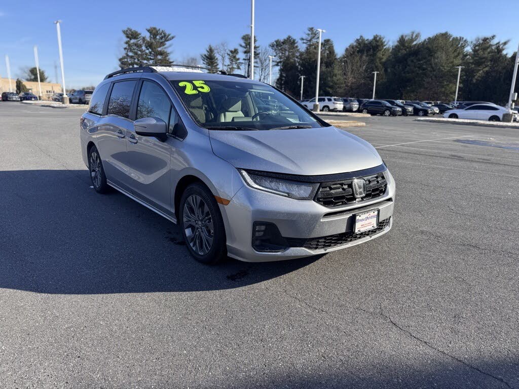 2025 Honda Odyssey Touring FWD