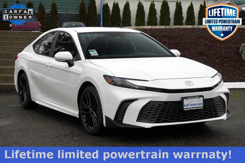 2025 Toyota Camry SE FWD