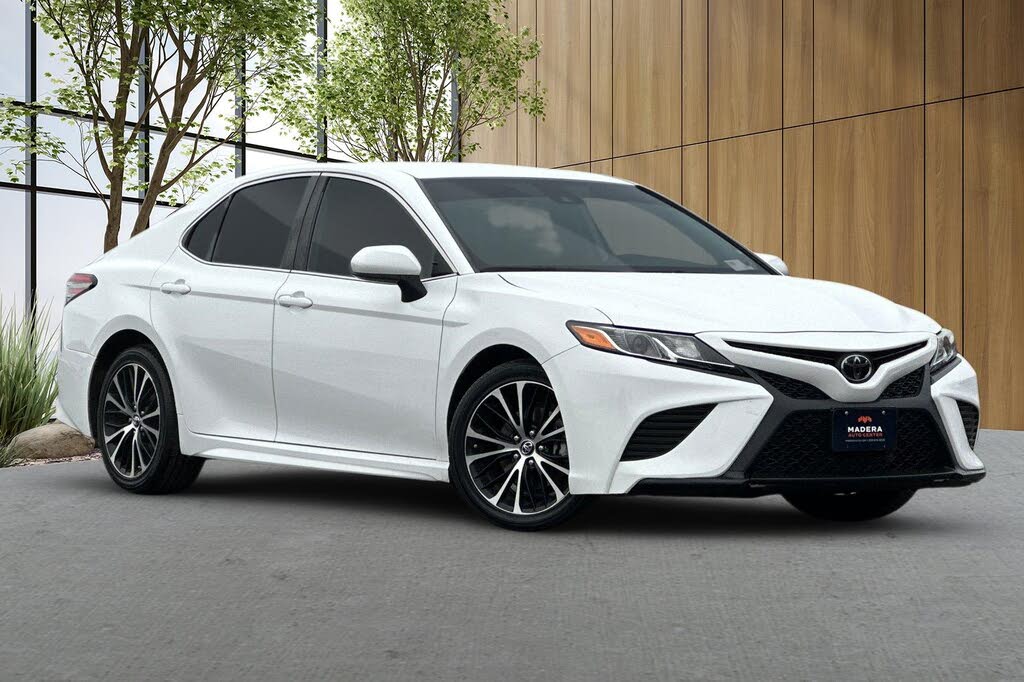 2019 Toyota Camry LE FWD