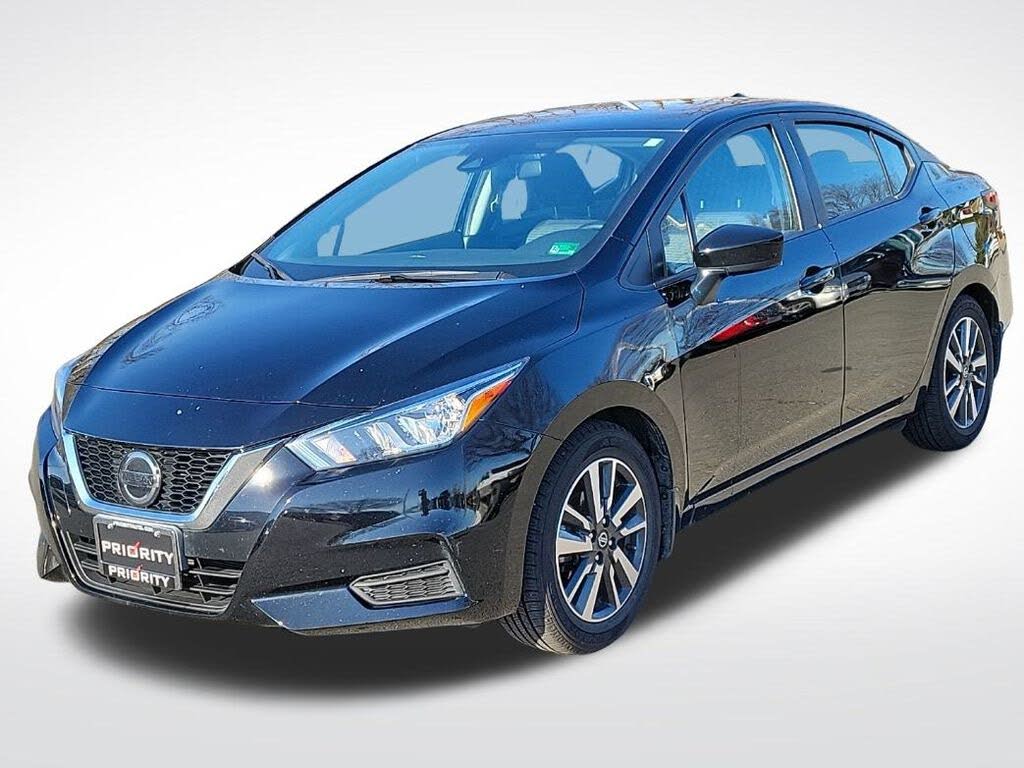 2022 Nissan Versa SV FWD