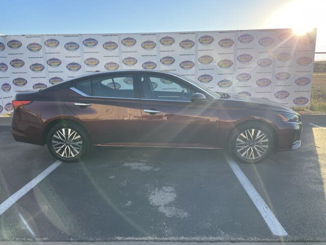 2023 Nissan Altima 2.5 SV FWD