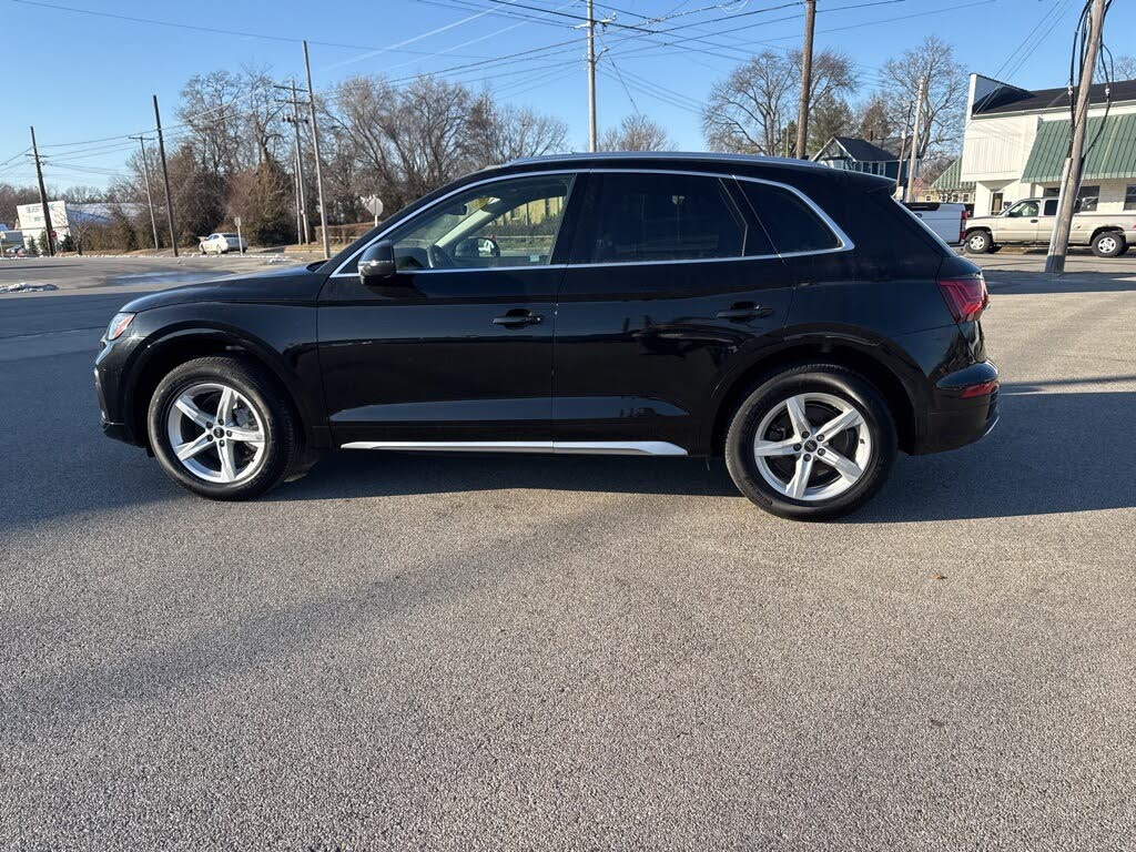 2024 Audi Q5 quattro Premium 40 TFSI
