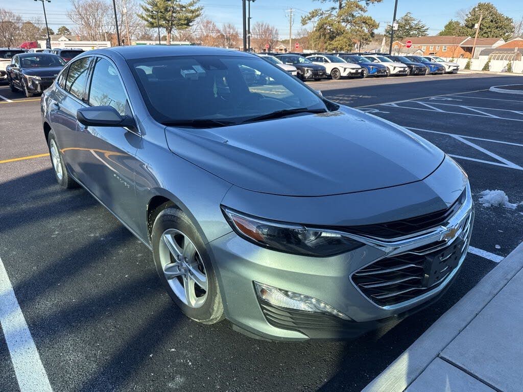 2024 Chevrolet Malibu LT with 1LT FWD