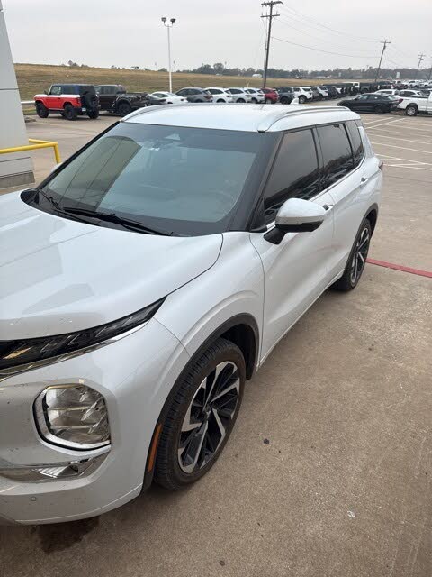 2024 Mitsubishi Outlander SEL FWD