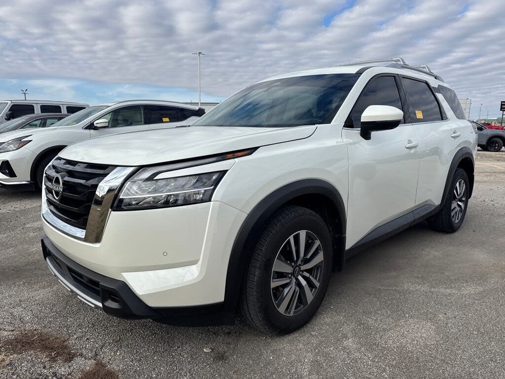 2024 Nissan Pathfinder SL 4WD