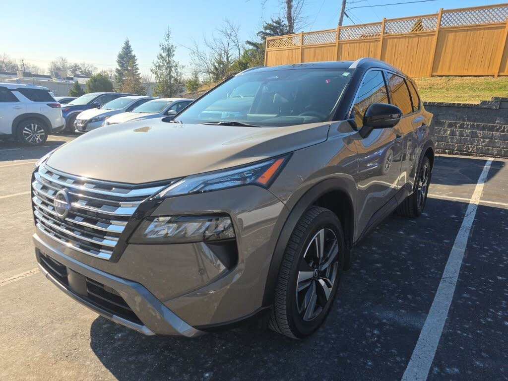 2024 Nissan Rogue SL FWD