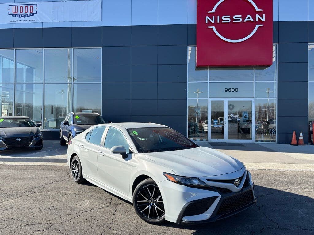 2024 Toyota Camry SE FWD