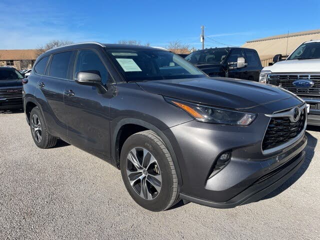 2024 Toyota Highlander XLE FWD
