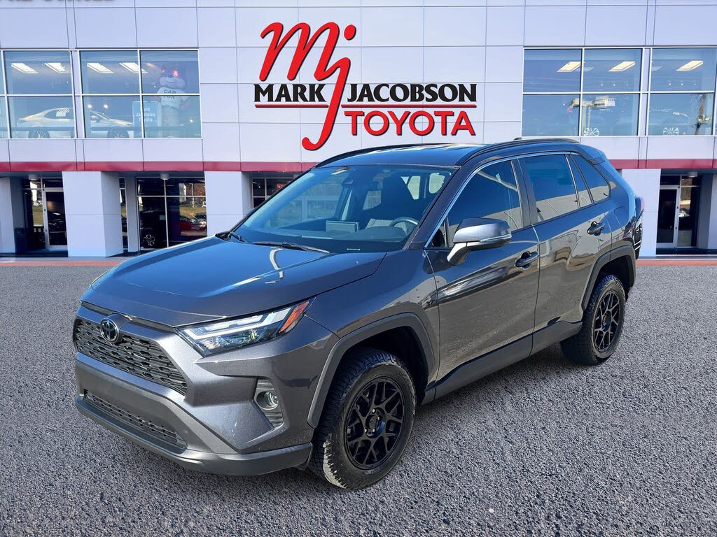 2024 Toyota RAV4 XLE FWD