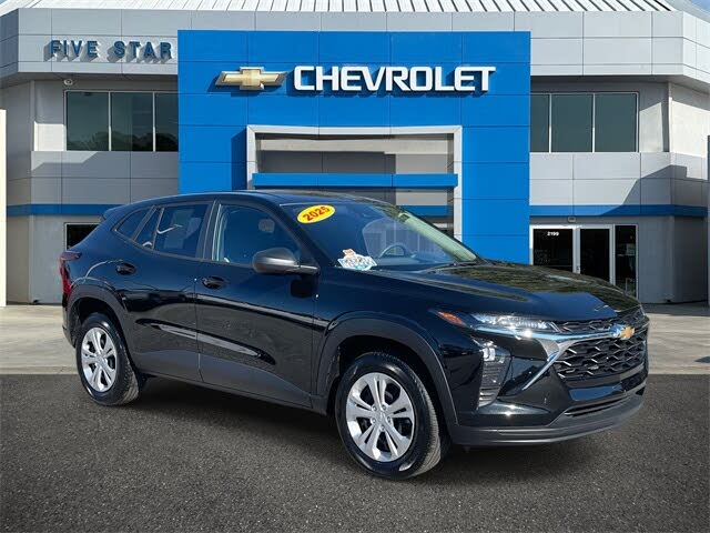 2025 Chevrolet Trax LS FWD