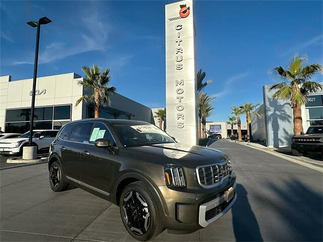 2025 Kia Telluride S FWD