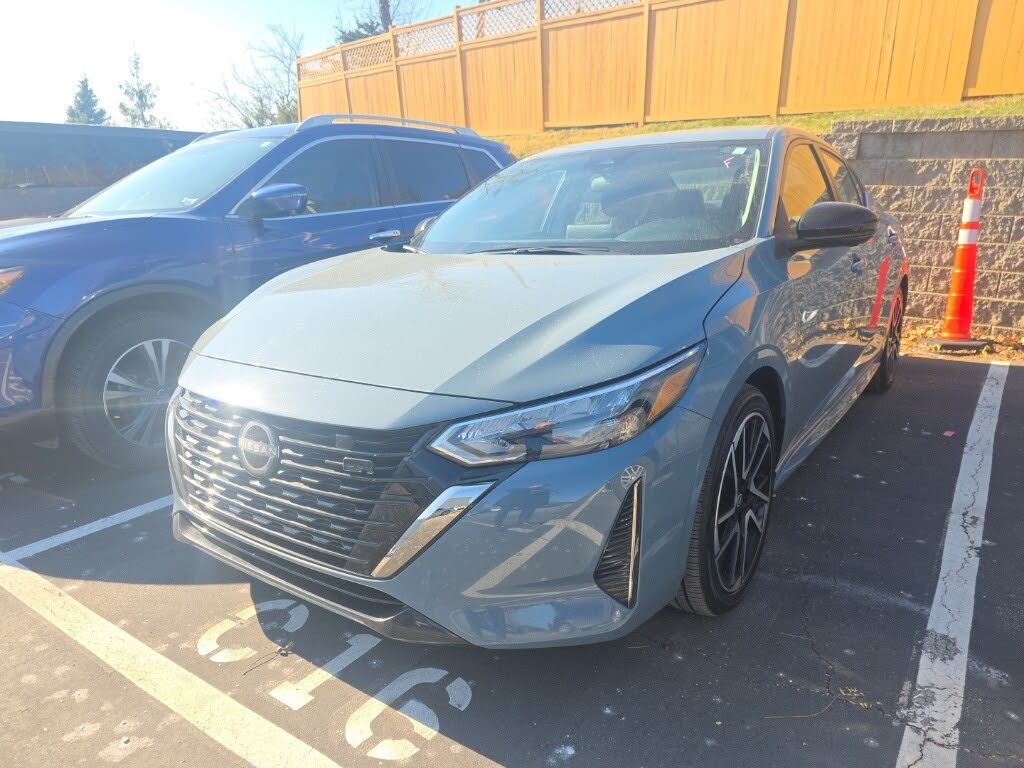 2025 Nissan Sentra SR FWD