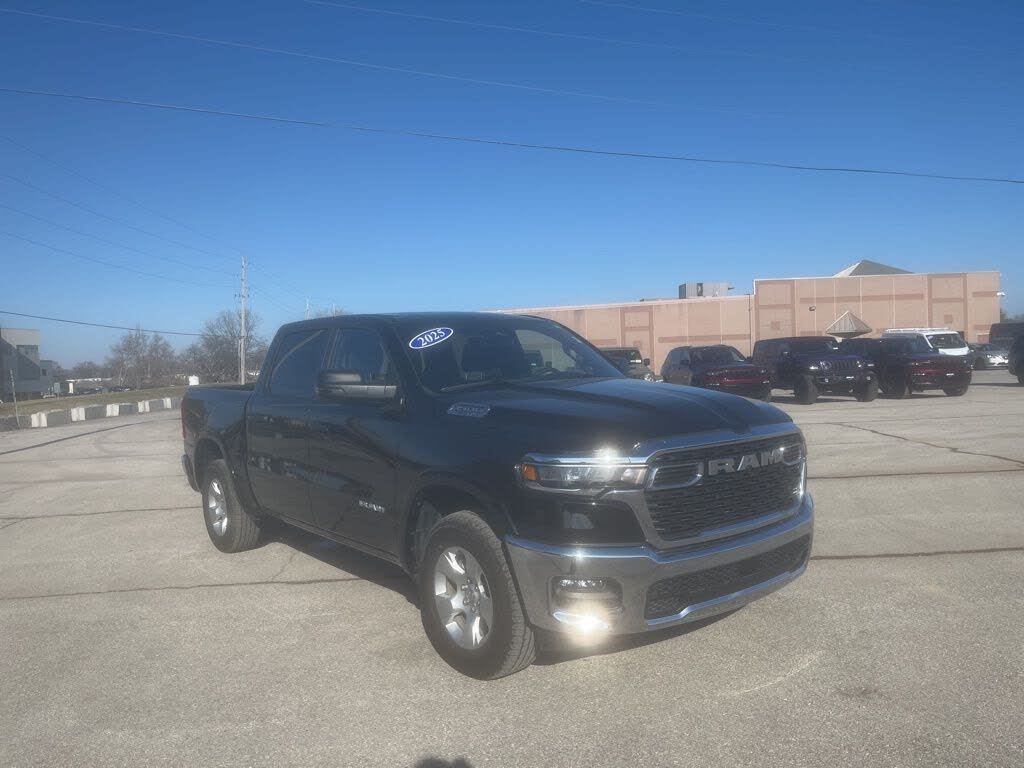 2025 RAM 1500 Big Horn Crew Cab 4WD