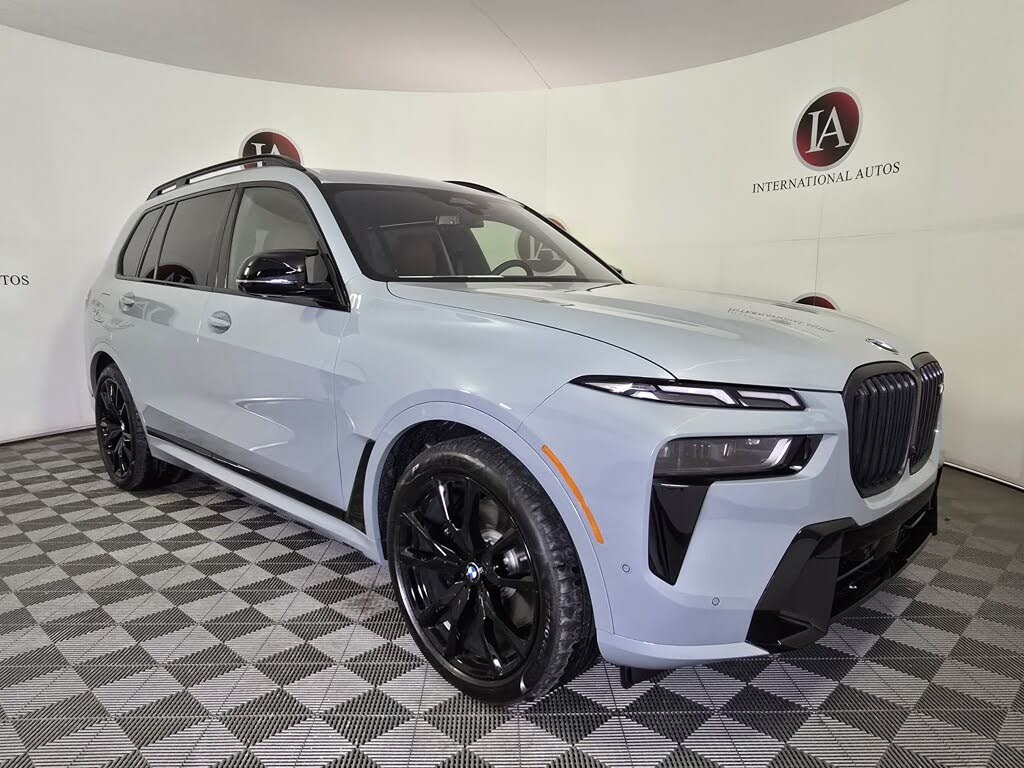 2026 BMW X7 M60i AWD