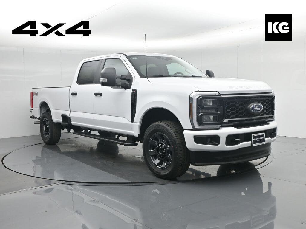 2026 Ford F-350 Super Duty XL Crew Cab 4WD