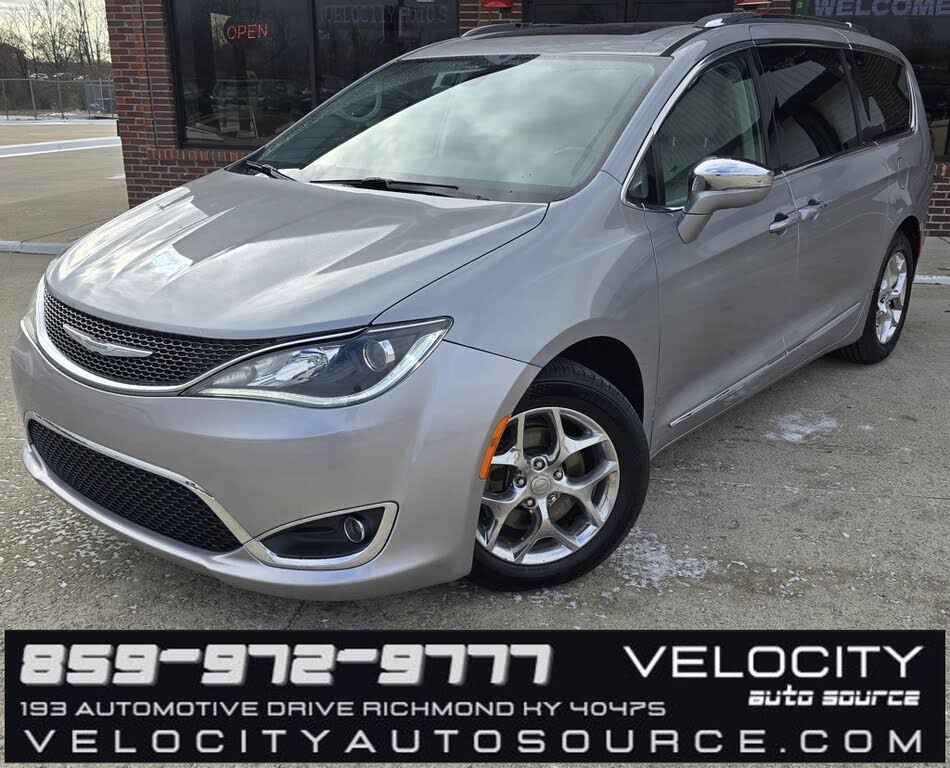 2017 Chrysler Pacifica Limited FWD