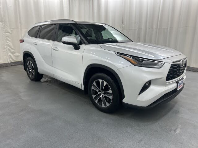 2023 Toyota Highlander XLE AWD
