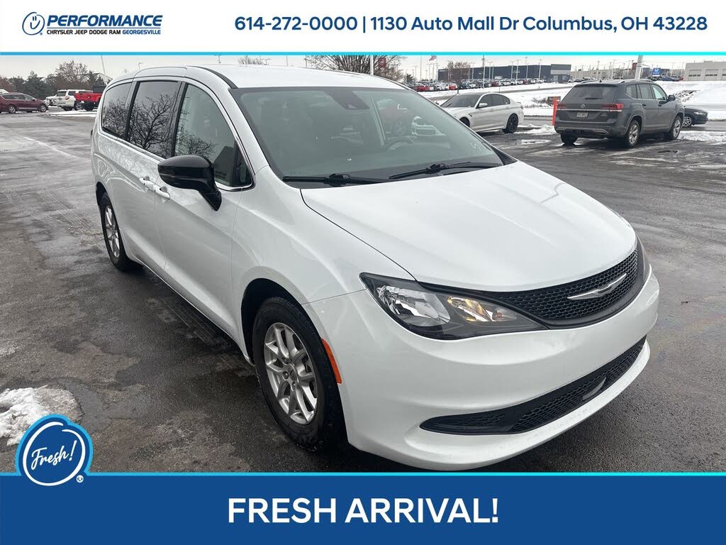 2024 Chrysler Voyager LX FWD