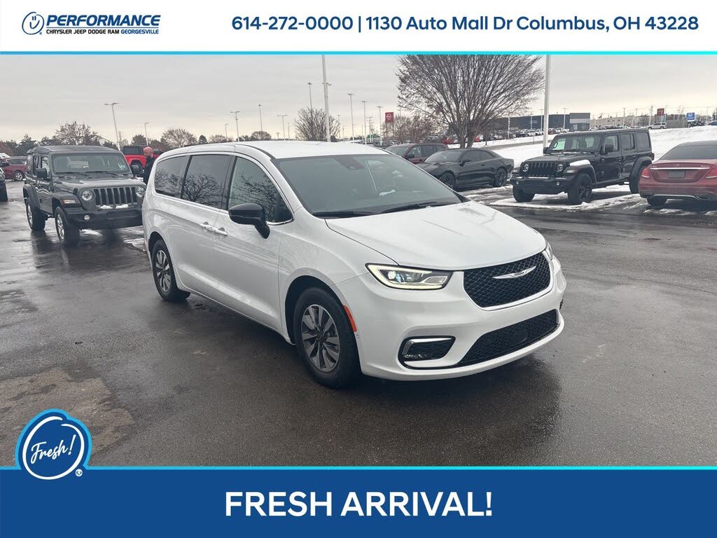 2025 Chrysler Pacifica Hybrid Select FWD