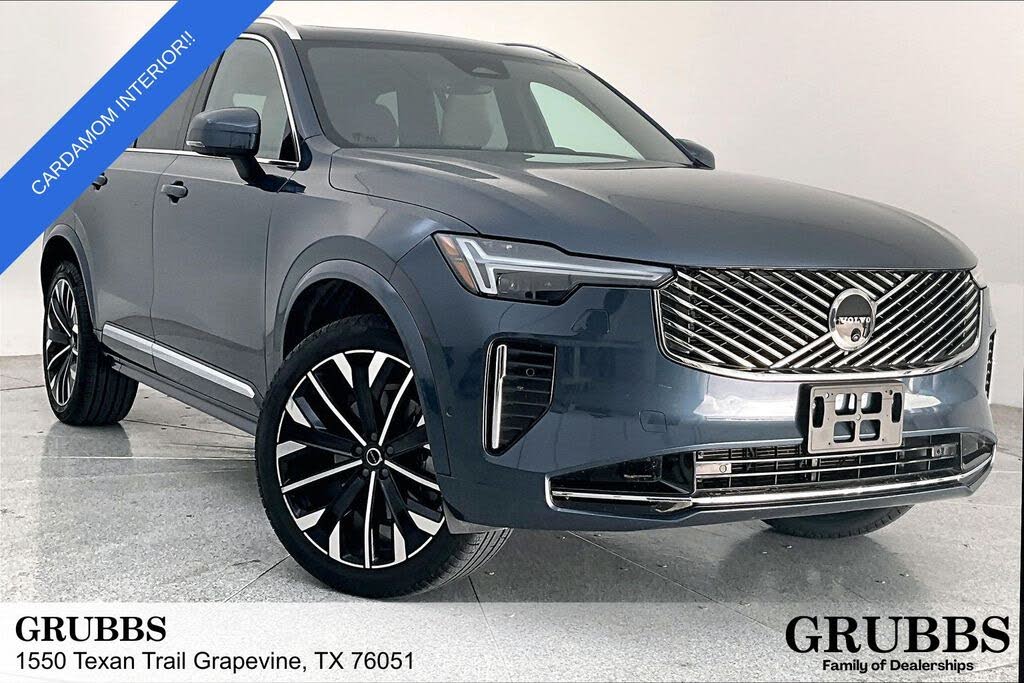 2025 Volvo XC90 B5 Plus Bright Theme 7-Passenger AWD