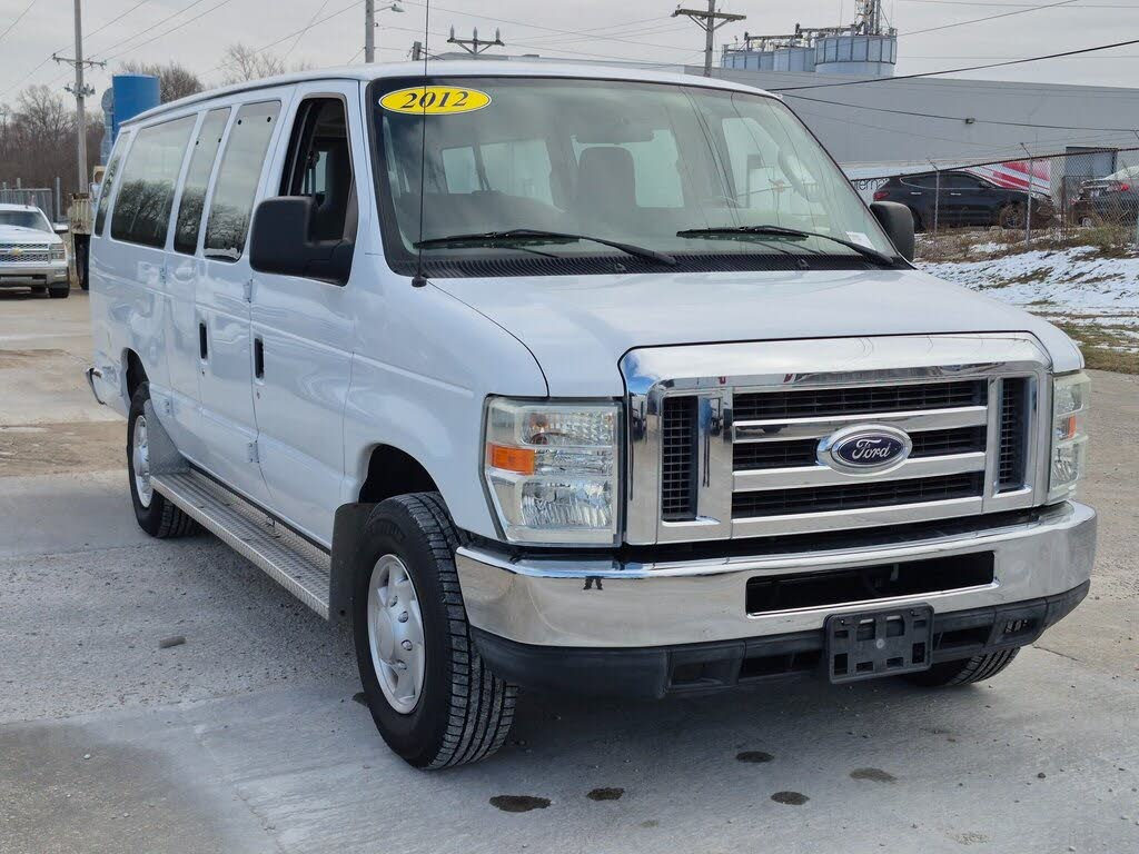 2012 Ford E-Series E-350 XLT Super Duty Extended Passenger Van