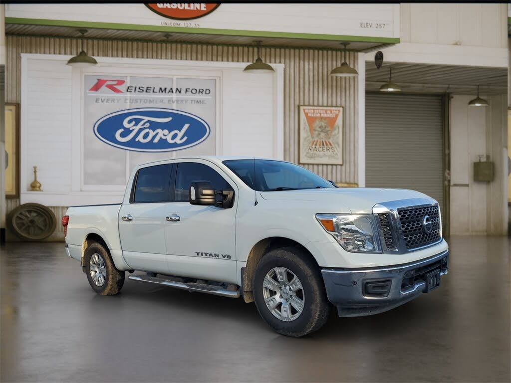 2018 Nissan Titan SV Crew Cab RWD