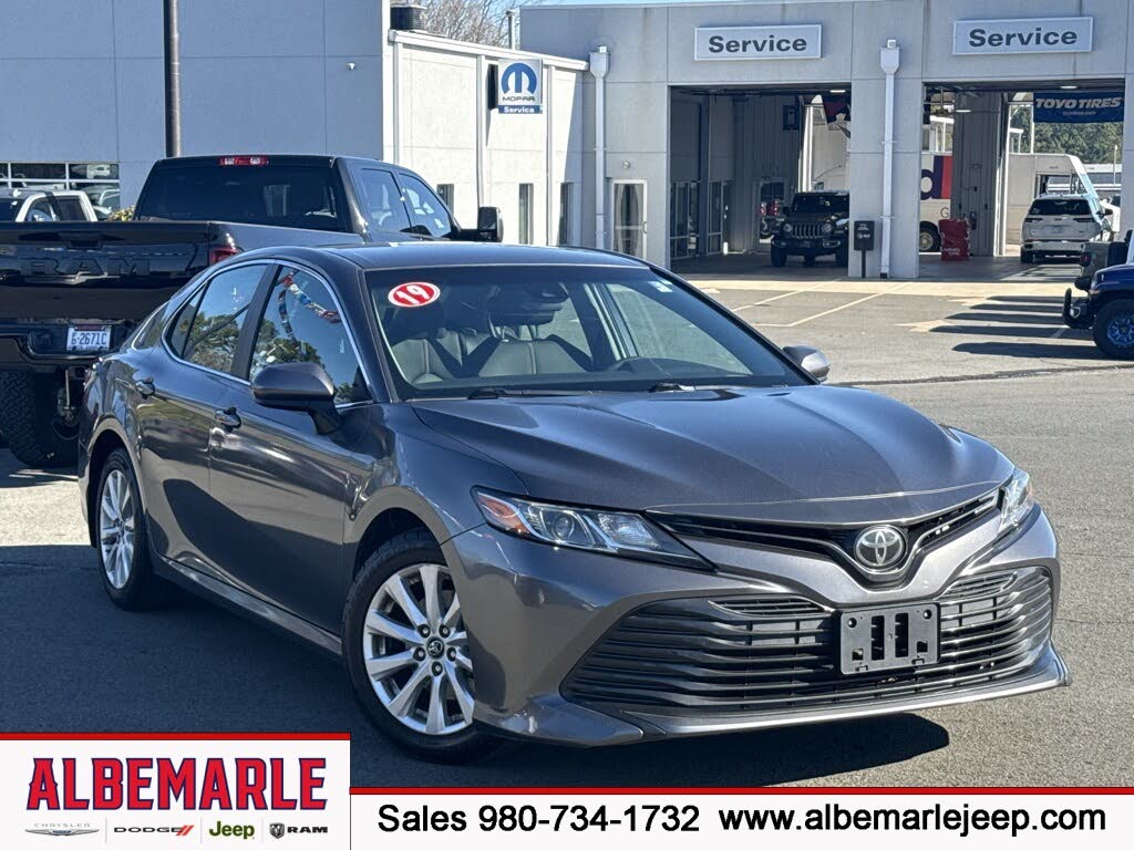 2019 Toyota Camry LE FWD