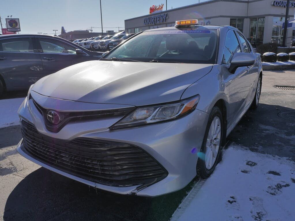 2020 Toyota Camry LE FWD