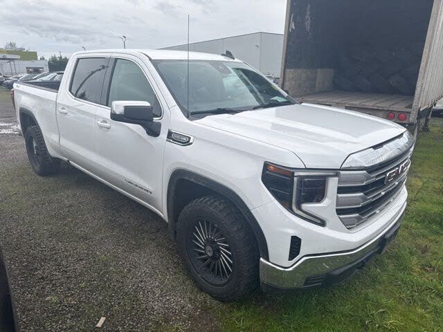 2022 GMC Sierra 1500 SLE Crew Cab 4WD