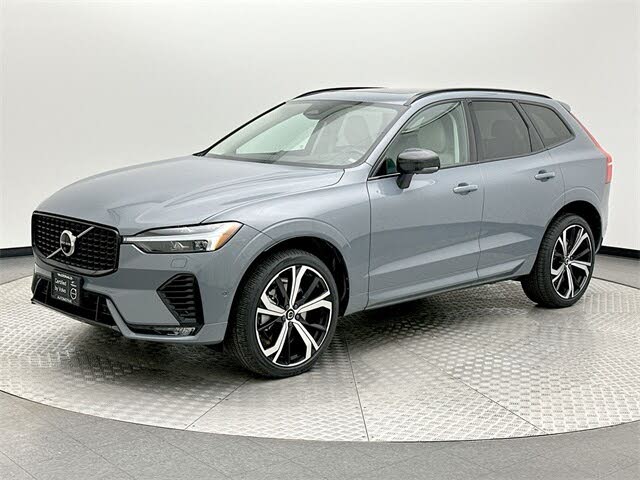 2023 Volvo XC60 B5 Ultimate Dark Theme AWD