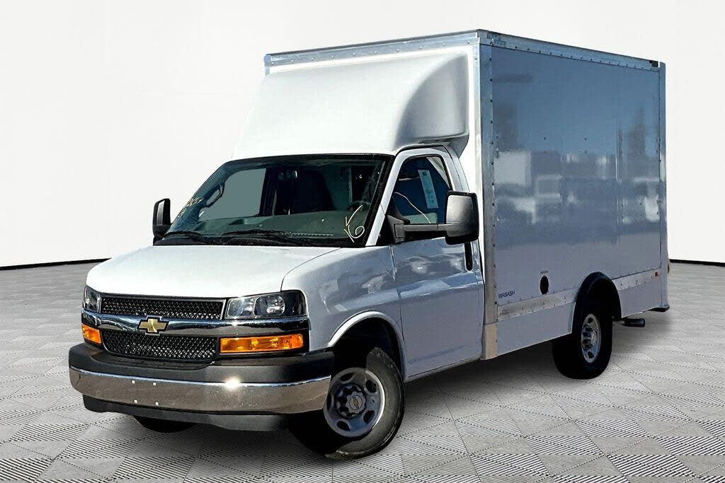 2024 Chevrolet Express Chassis 3500 Cutaway 139
