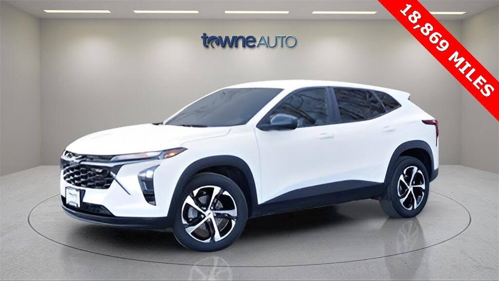 2024 Chevrolet Trax RS with 1RS FWD