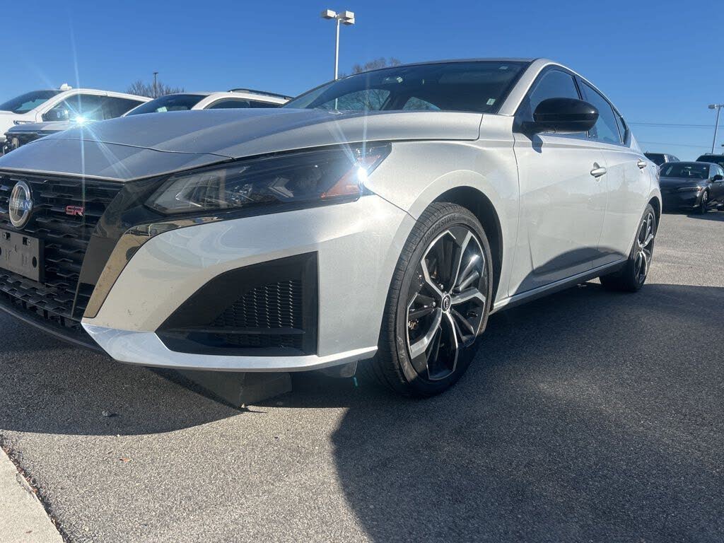 2024 Nissan Altima 2.5 SR FWD