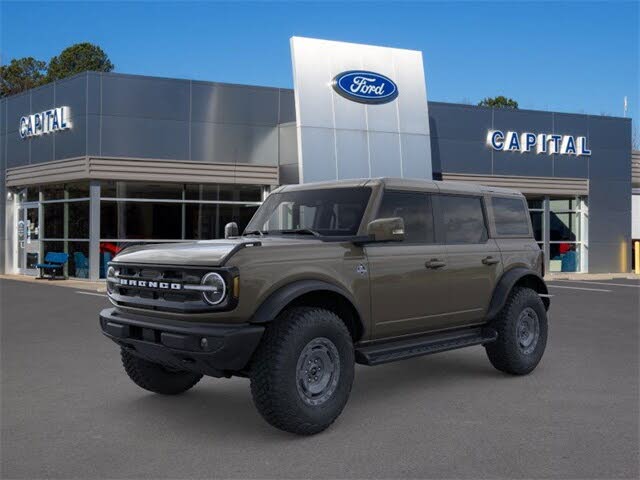 2025 Ford Bronco Outer Banks 4-Door 4WD