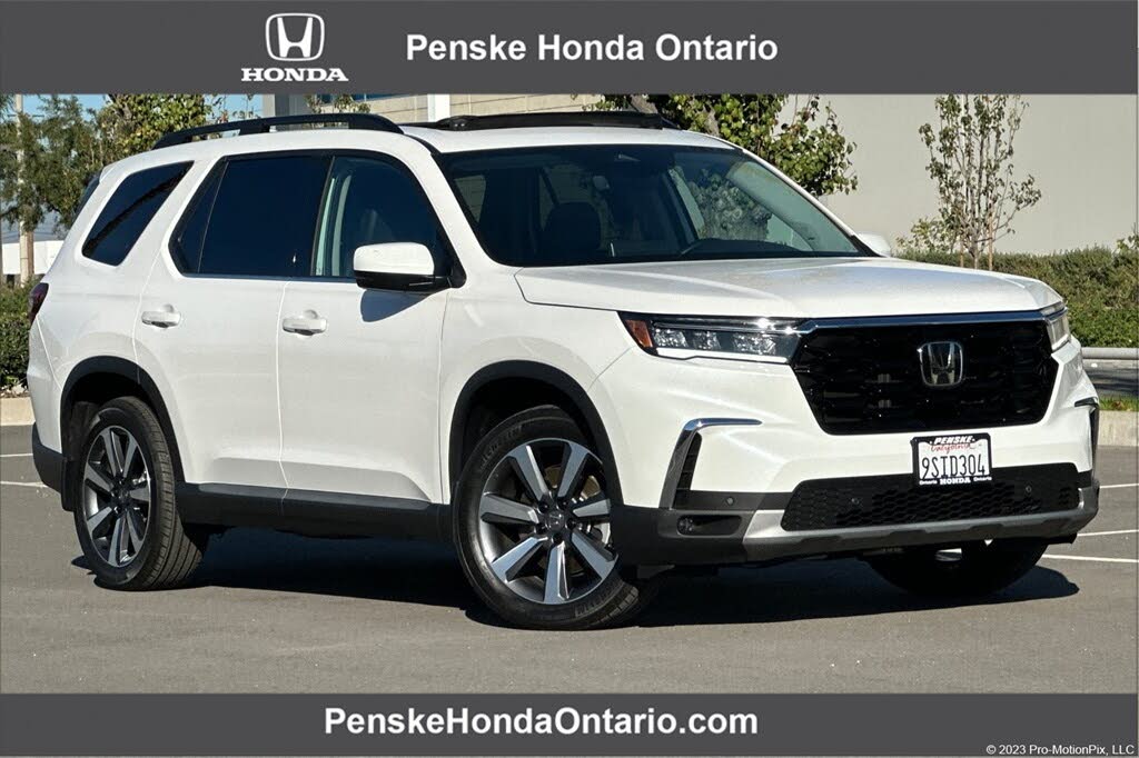 2025 Honda Pilot Touring FWD