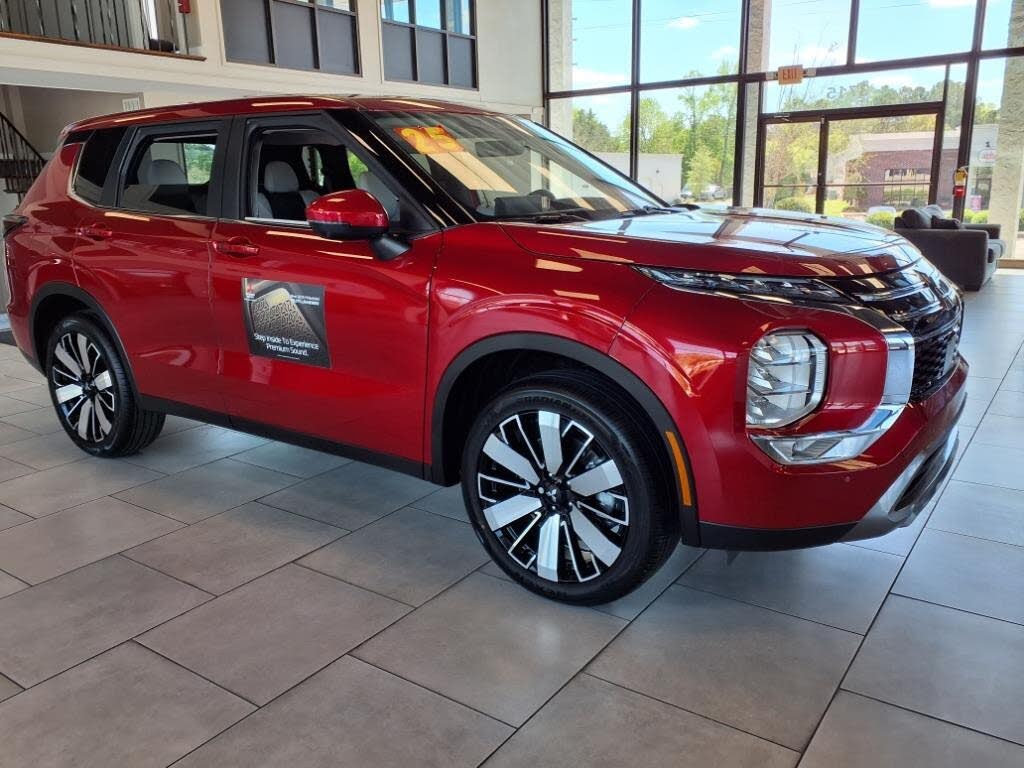 2025 Mitsubishi Outlander SE FWD