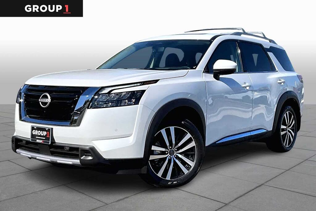 2025 Nissan Pathfinder Platinum FWD