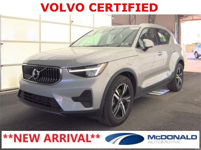 2025 Volvo XC40 B5 Core Bright Theme AWD