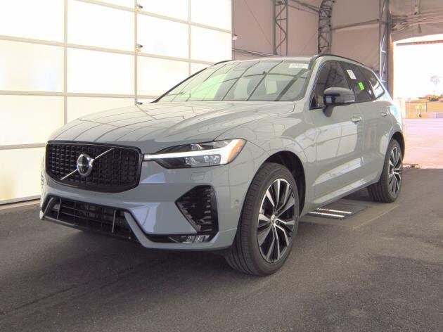 2025 Volvo XC60 B5 Plus Dark Theme AWD