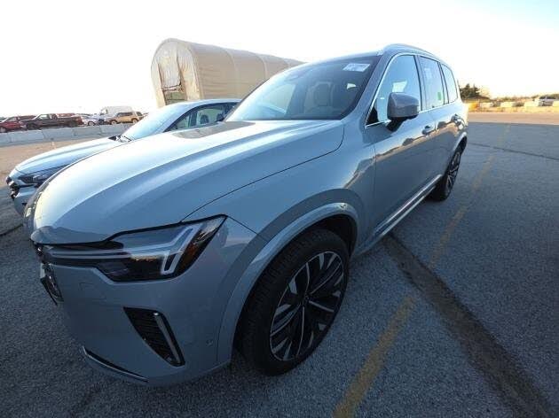 2025 Volvo XC90 B6 Plus Bright Theme 7-Passenger AWD